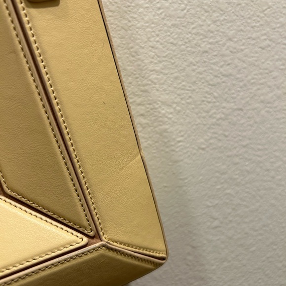 Mlouye Sera Tote - Picture 6 of 13